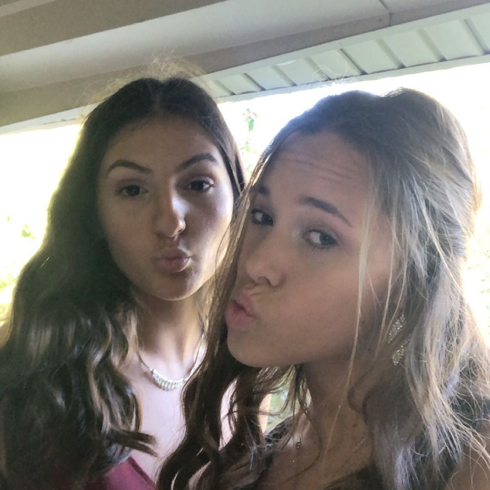 Meet your Posher, Chloe